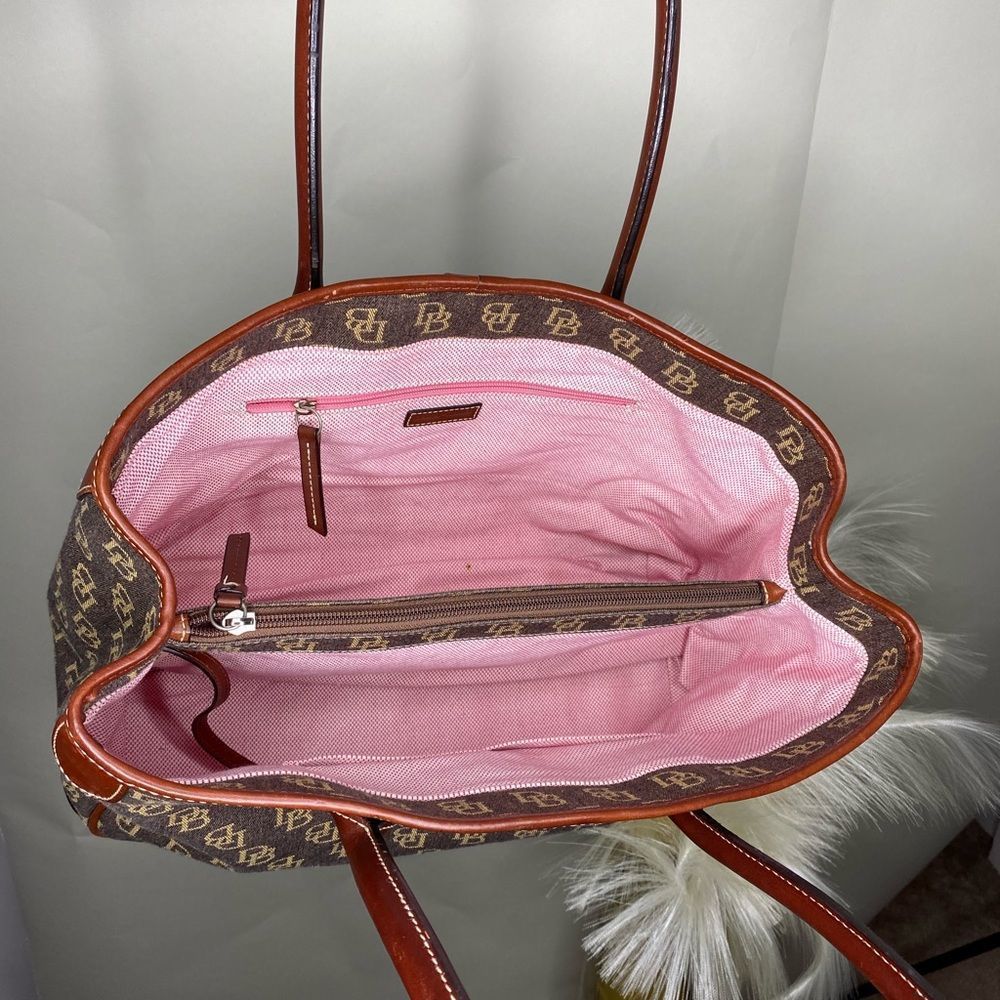 Dooney & Bourke Signature Collection Tote Bag - Picture 8 of 12